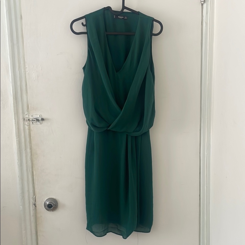 Elegant Green Sleeveless Dress